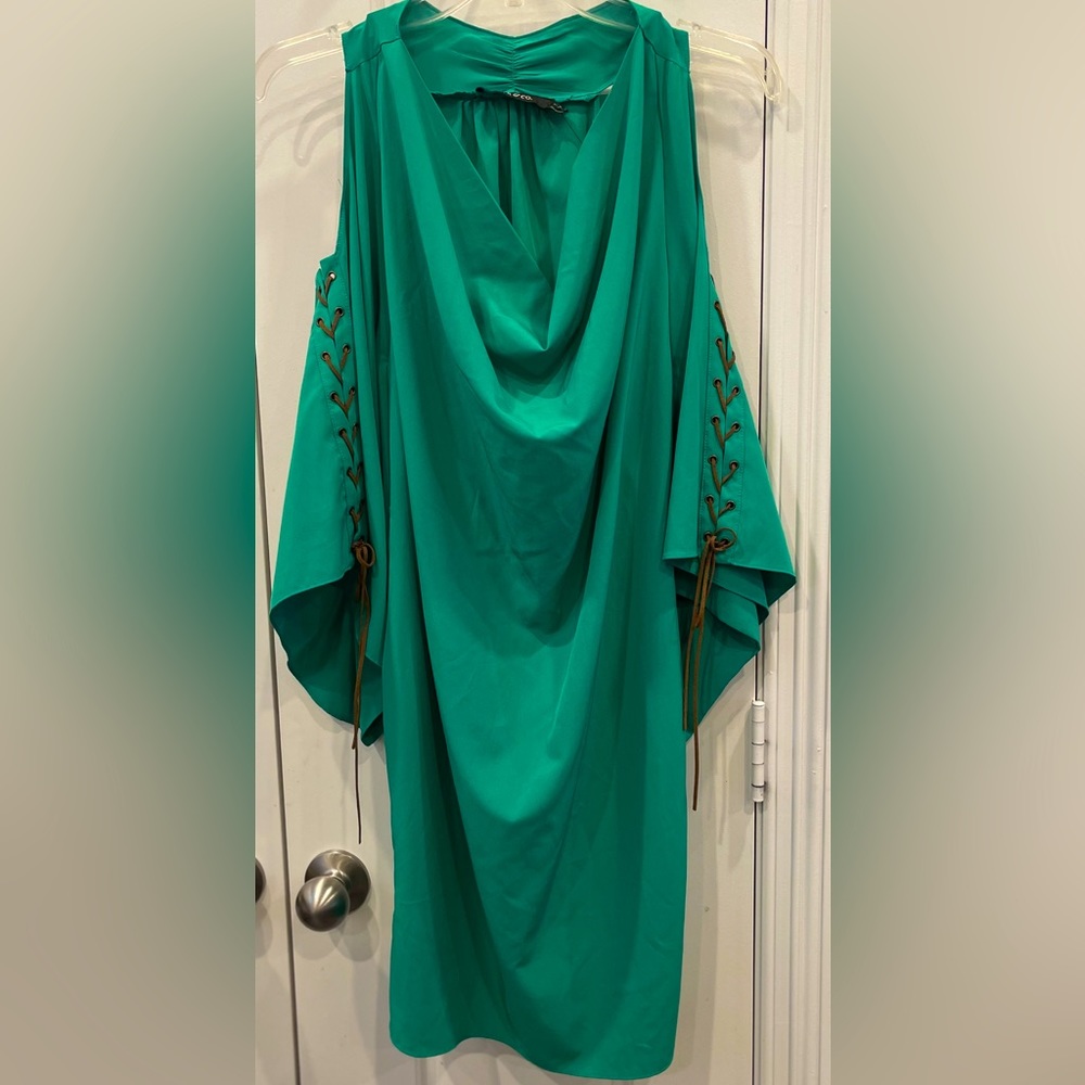 COPY - NWT ARK & CO Woman’s Stunning Green Mini Dress Size: Small